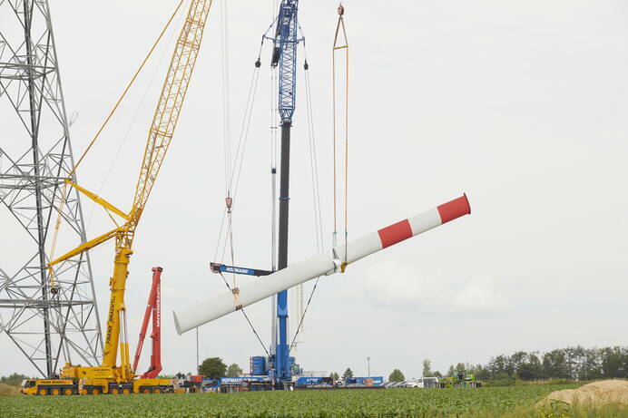 agilewindpower_fw_demontage-rotorblatt-_wie4143_1-692.jpg
